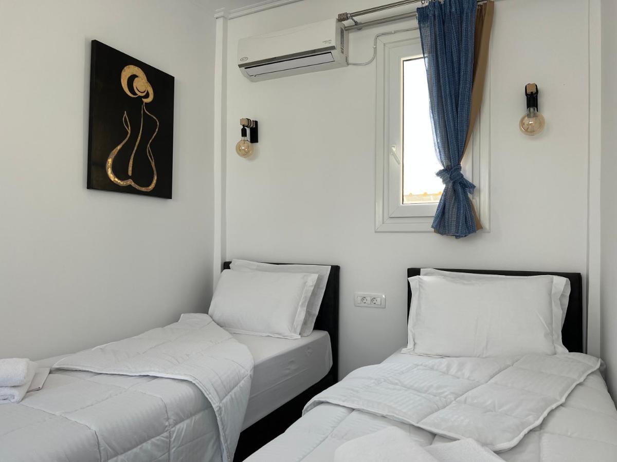 3 Bedroom House Included Free Car Rental Perissa  Exteriör bild