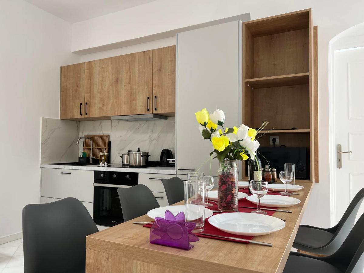 3 Bedroom House Included Free Car Rental Perissa  Exteriör bild