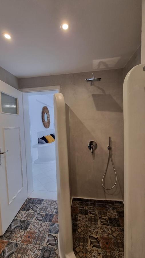 3 Bedroom House Included Free Car Rental Perissa  Exteriör bild